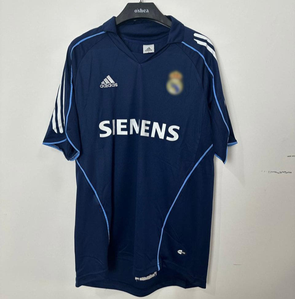 Real Madrid 2005-2006 Away Retro Jersey